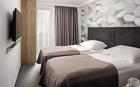 4 Smart Hotel